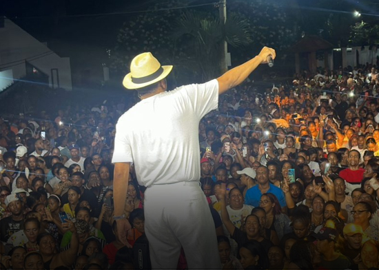 Wason Brazobán rompe récords de asistencia para un concierto gratuito en RD