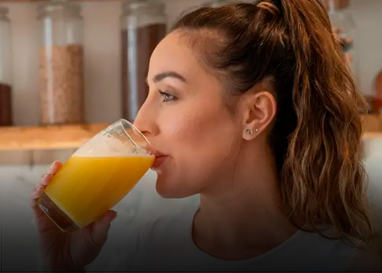 Cómo tomar un jugo de naranja al día puede ayudar al corazón