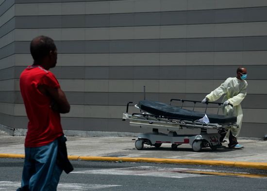 crisis del sector salud pacientes vuelven a poner al desnudo pésimas