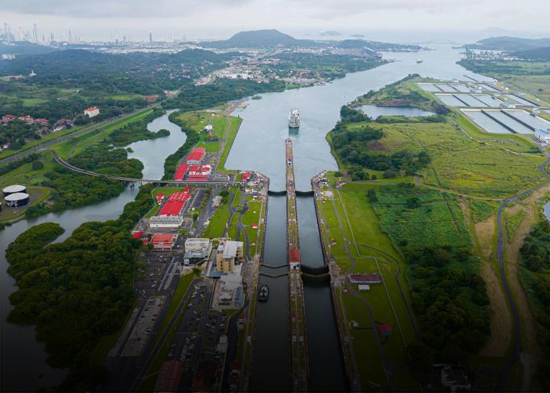 El Canal de Panamá prevé unos ingresos por 5,623 millones de dólares en 2025
