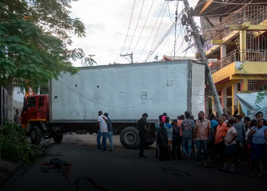 Policía haitiana mató 28 pandilleros y la población hastiada los quemó