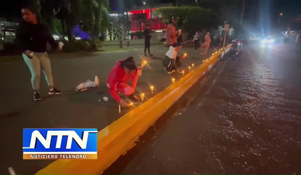 Realizan encendido de velas en SFM solidaridad por tragedia en el Jet Set