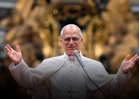 El papa pide silenciar las armas y promover la paz