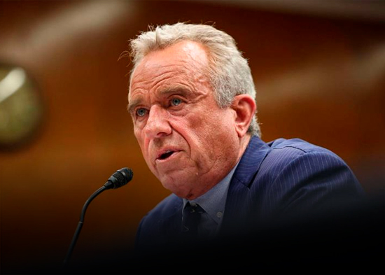 Grupos médicos en EE. UU. demandan a Robert Kennedy Jr. por cambios en política de vacunación
