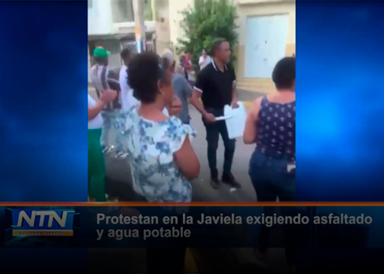 Protestan en la Javiela exigiendo asfaltado y agua potable