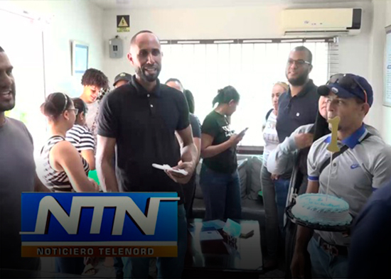 Maestros del banco de elegibles celebran cumpleaños en el Distrito 06