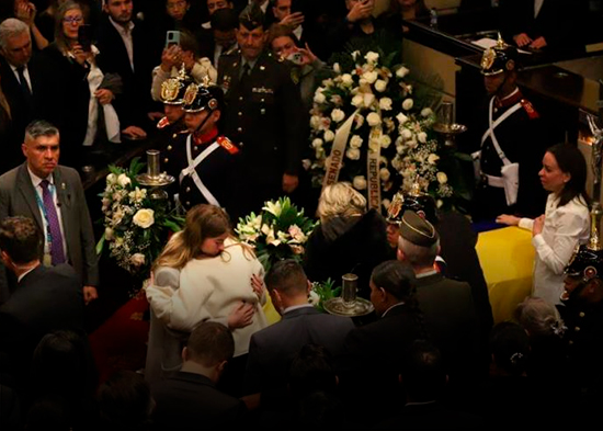 El subsecretario de Estado de EE.UU. asistirá este miércoles al funeral del senador Uribe