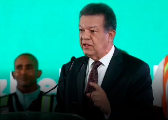 Leonel Fernández aborda desafíos de la educación superior ante la inteligencia artificial