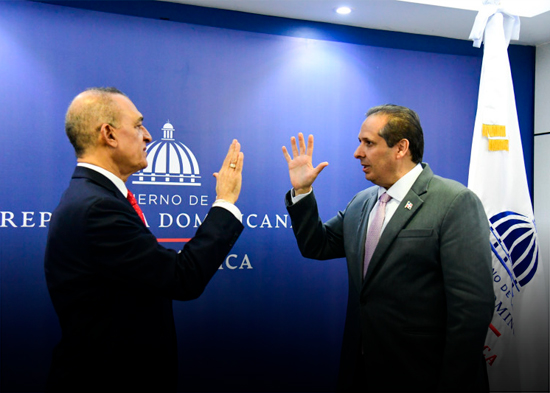 Juramentan a José Luis López Pérez como nuevo director de Promese/CAL