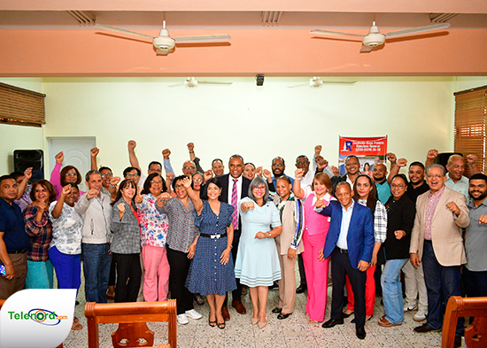 Rosa Francia Burgos recibe apoyo del movimiento Dignidad Académica en sus aspiraciones en UASD recinto San Francisco