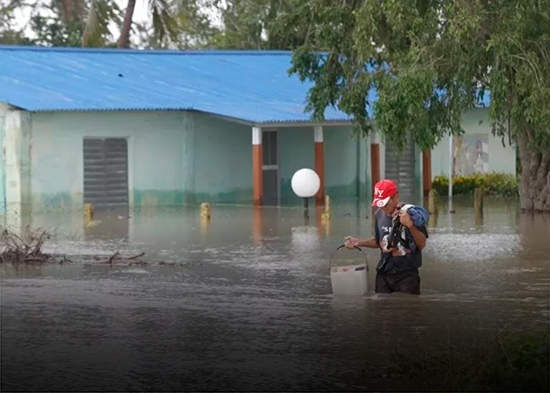 Cuba sigue evacuando damnificados dos días después del paso del huracán Melissa