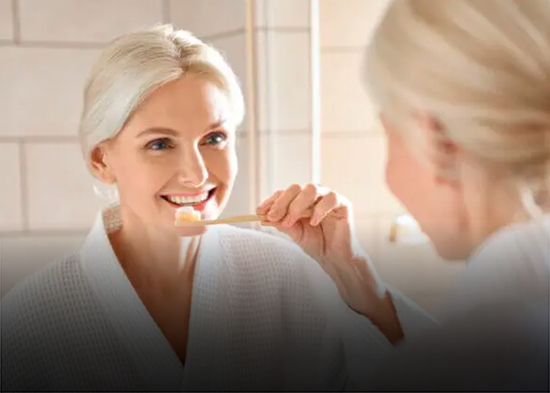 Cómo tener buen aliento todo el día: la guía práctica definitiva