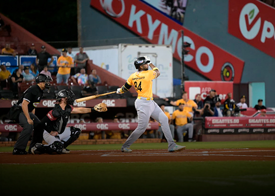 Berroa y Rodríguez conducen a las Águilas a victoria 6-1 sobre Gigantes en continuación LIDOM