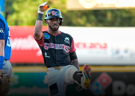 García y Taylor conducen a Gigantes del Cibao en apretado triunfo sobre los Tigres