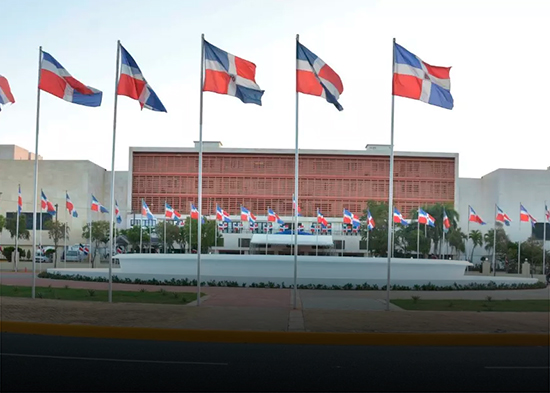 La oposición dice cambios en el Gobierno son simples rotaciones, estafas y premios a la incapacidad