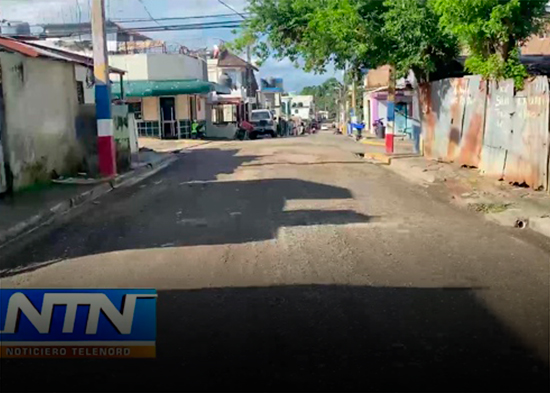 Residentes del sector Ensanche Abreu de SFM denuncian las malas condiciones de sus calles