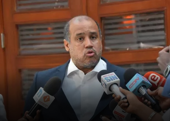 Defensa de Santiago Hazim cuestiona prisión preventiva y apela decisión judicial