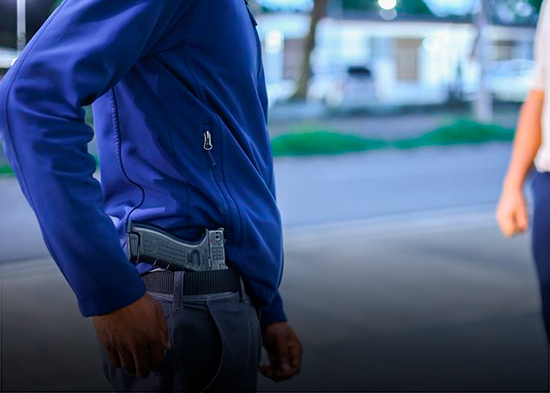 En RD 245,396 armas legales en manos de civiles, ¿cuál es el rango de edad que más la usa?