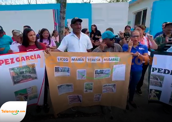 Bloque sindical y pedagógico del Cercado y los Bracitos piquetean distrito educativo 07-05