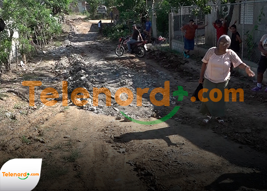 Exigen a las autoridades el arreglo de calles en el sector Jesús de Nazaret SFM