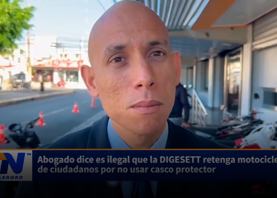 Abogado dice es ilegal que la DIGESETT retenga motocicletas de ciudadanos al no usar casco protector