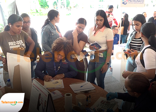 Salud Publica realiza feria de promoción salud y prevención de enfermedades en SFM