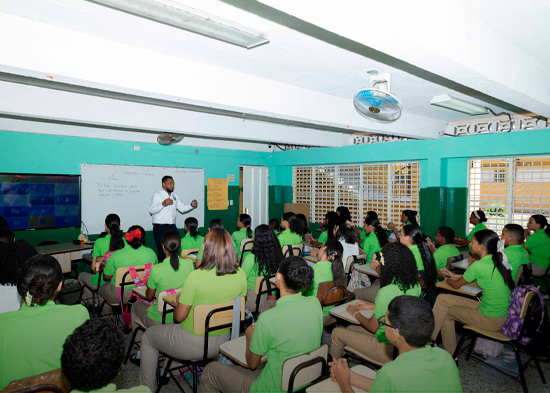 Desde 2017, más de 52 mil adolescentes abandonaron la escuela secundaria en el país