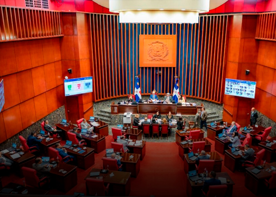 Senado aprueba ley contra la publicidad engañosa en el sector inmobiliario