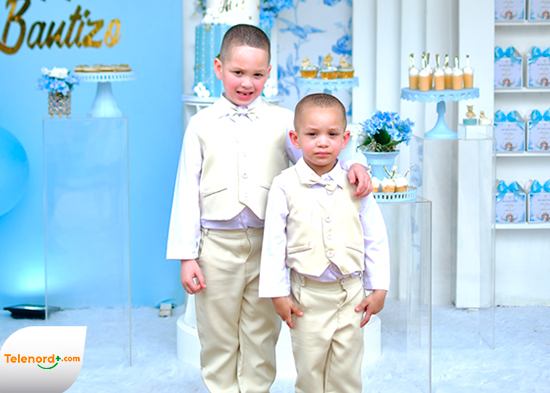 Realiza bautizo a los niños Audry y Ariel Blanco