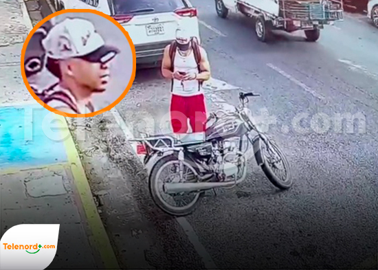 Denuncian robo de motocicleta en pleno centro de SFM