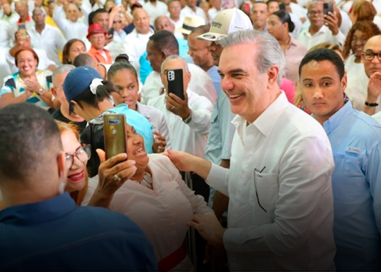 Abinader encabezará inauguraciones y entrega de viviendas en La Vega y Santiago este sábado
